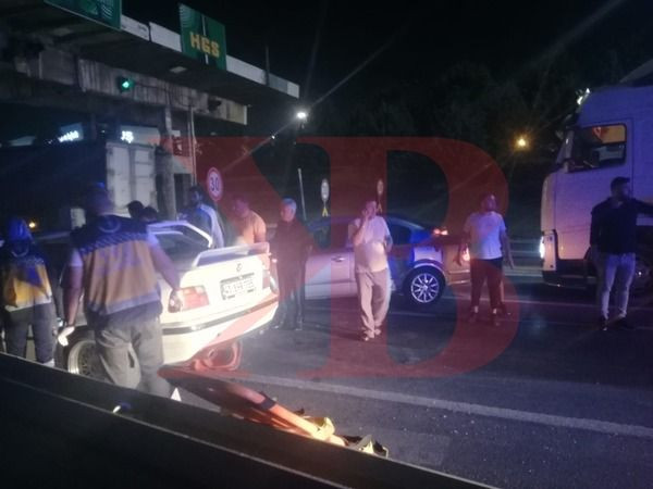 Kocaeli’de feci kaza, sürücü araçta sıkıştı! 2 otomobil, 2 tır...