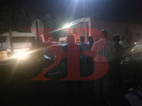 Kocaeli’de feci kaza, sürücü araçta sıkıştı! 2 otomobil, 2 tır...