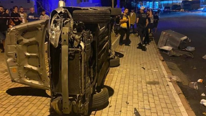 Kaza yaptı arabasını bırakıp kaçtı!