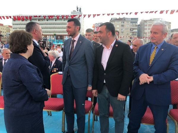 Geçen yıl yoktular MHP BU YIL 15 TEMMUZ’DA TAM KADRO