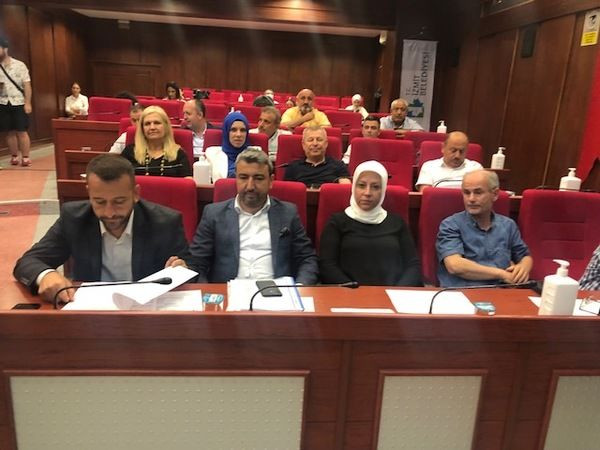 İzmit’te 5 dakikalık meclis Reddedilen maddeler tekrar reddedildi