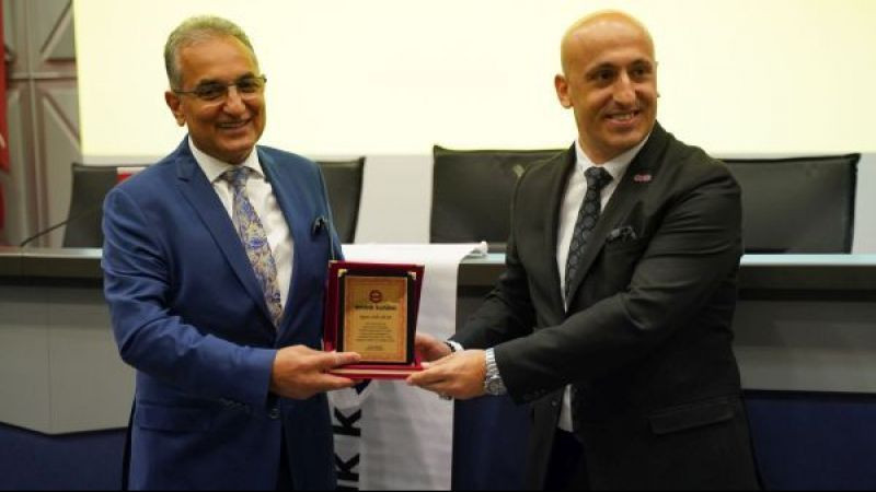 Kürşat Tuncel’den Emlak Kulübü üyelerine eğitim, “Emlak Danışmanı’nın 365 Günü” nü anlattı