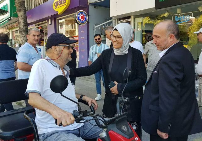 AKP'de 6 vekil sahada, Fikri Işık nerede?