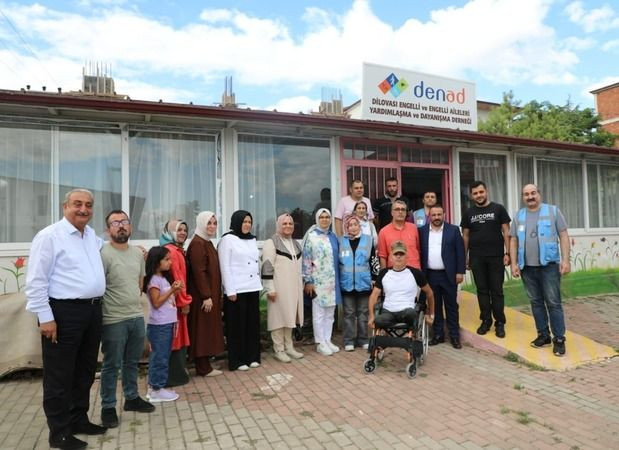 AKP'de 6 vekil sahada, Fikri Işık nerede?