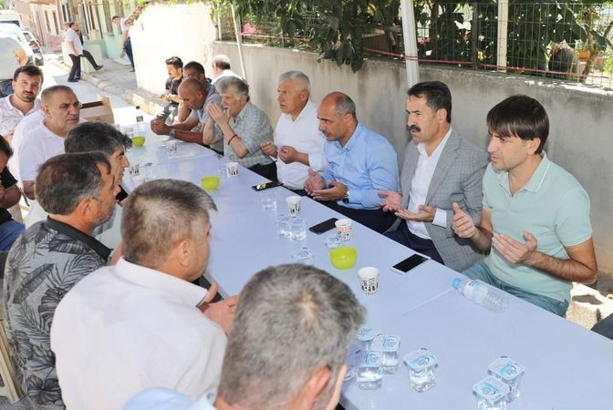 AKP'de 6 vekil sahada, Fikri Işık nerede?