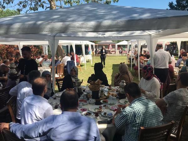 Kocaeli’de bir kadın siyasetçi doğuyor STK BAŞKANLARINI VE MUHTARLARI BİR ARAYA GETİRDİ!