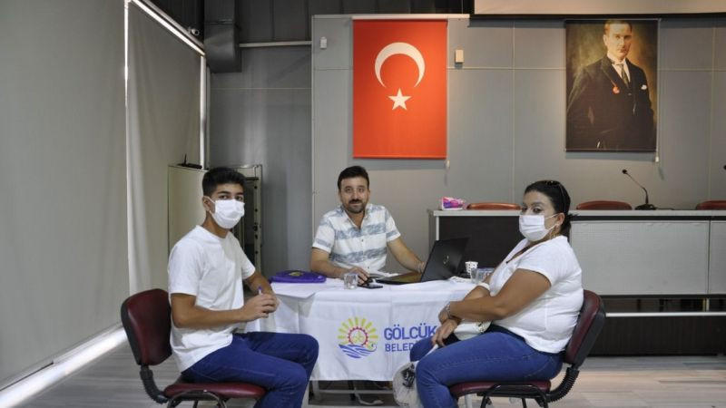 Gölcük Belediyesi Üniversite Tercih Merkezi hizmete başladı