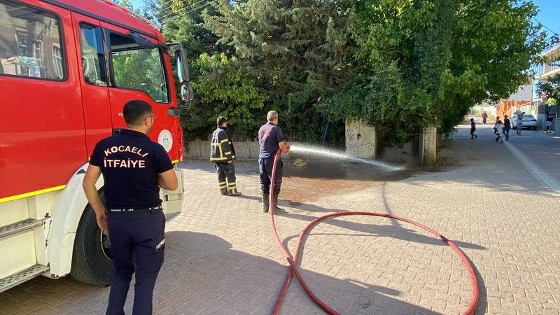 Elektrik telleri birbirine çarpınca TRAFO PATLADI