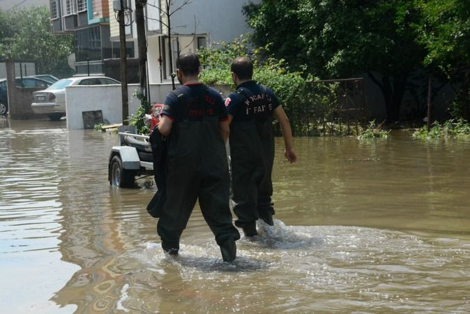 Sokak göle döndü, FELAKETE RAMAK KALDI