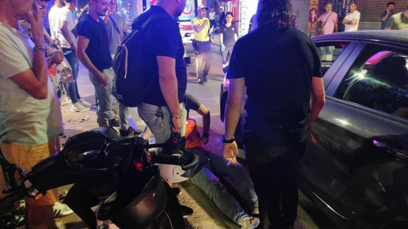 İzmit'te aniden otomobilin önüne çıkan motosiklet sürücüsü yaralandı