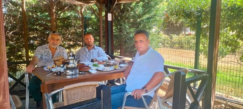 Neler oluyor? Zafer Partisi’nde eski il başkanları Çalık’a destek için Kocaeli’ye geldi