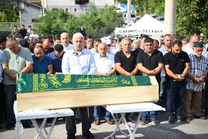 Cinayet öncesi önce nikah tazelemişler!