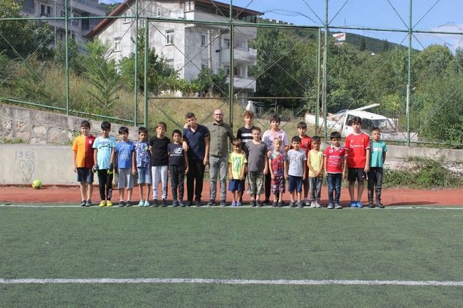 Muhtar Kabak: İzmit Belediyesinden temel hizmetleri dahi alamıyoruz