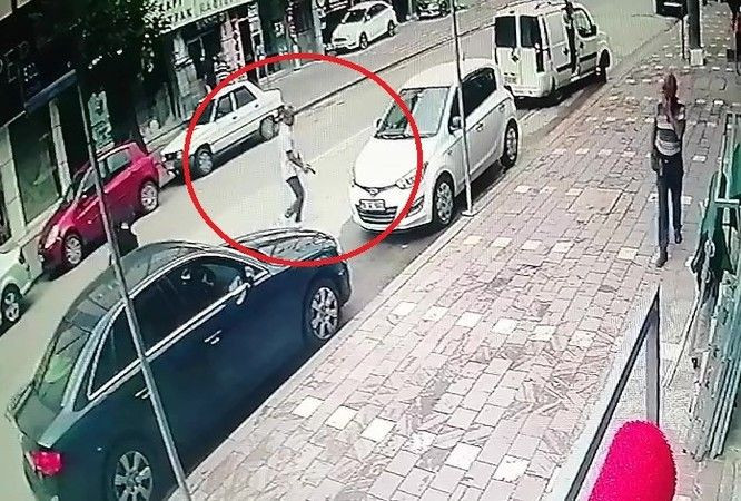Kocaeli'de güpegündüz silahlı saldırıya uğradı, soğuk kanlılığı ile şaşırttı