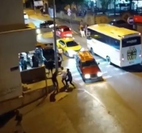 Kocaeli'de kavga kanlı bitti, o anlar anbean kameraya yansıdı