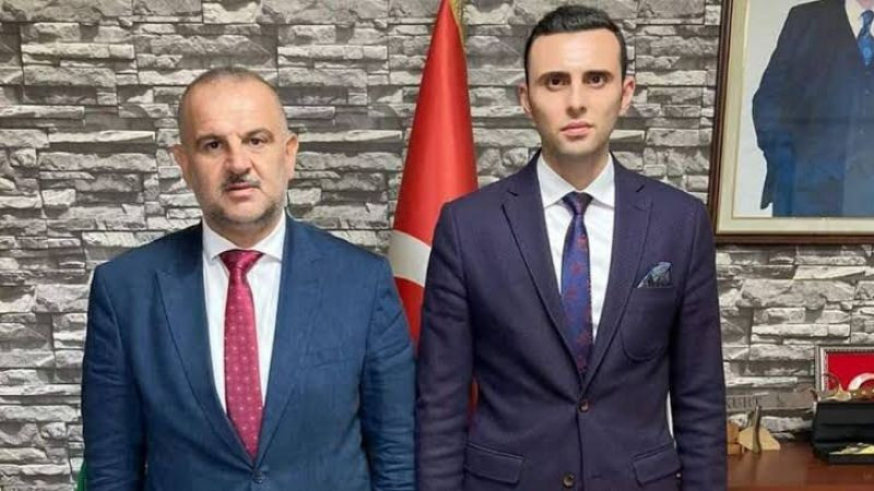 Sancaklı’nın pankartını indiren başkan görevden alındı!