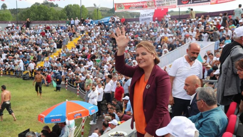 Hürriyet, Derince Belediyesi’nin programına katıldı