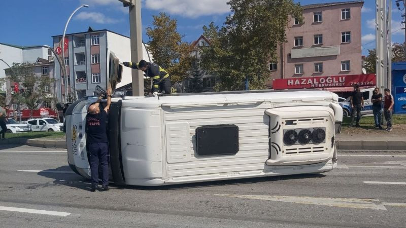Tankerle servis çarpıştı!