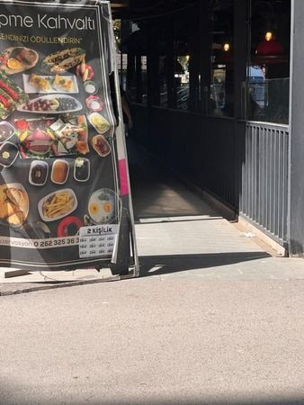 “Reklam yapacağız” diye vatandaşın yolunu böyle kapattı!