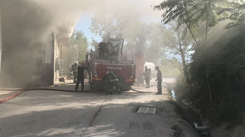 O fabrikada korkutan yangın!