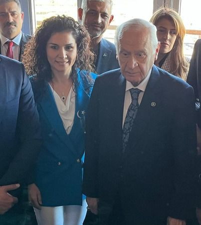 Kaşıkçı ne istiyor? İstifa etmişti, Bahçeli’yle yan yana geldi!