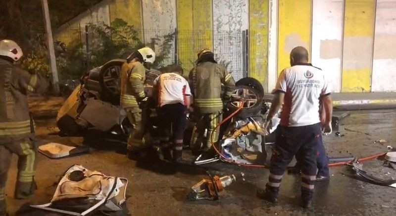 41 plakalı otomobil köprüden düştü: 1 ölü, 1 yaralı