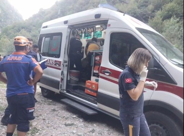 Yürüyüş yaparken omzu çıktı!
