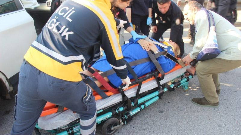Polis aracı zincirleme kazaya karıştı! Yaralılar var