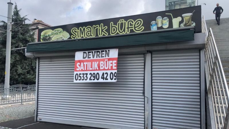 İzmit’in işlek noktasındaki büfe kepenk indirdi