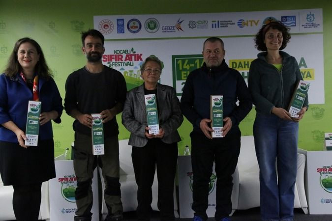 “İnsan, bu dünyanın virüsüdür”