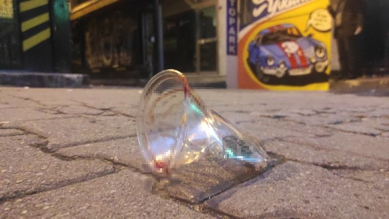 İzmit'te, 28 yaşındaki genç sokak ortasında öldürüldü