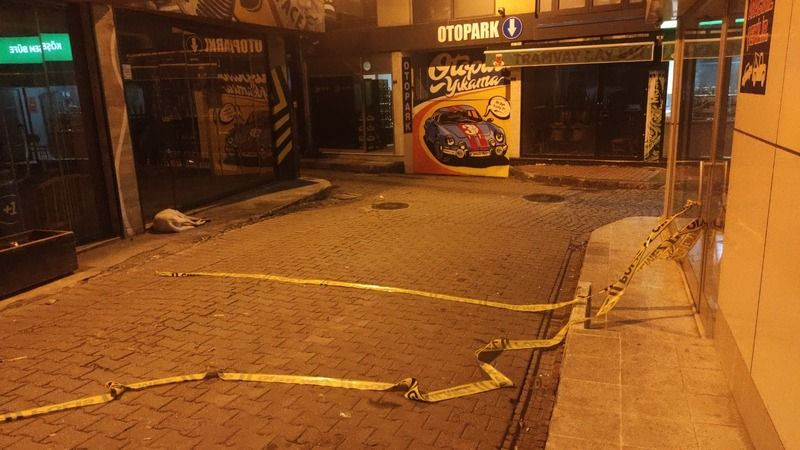 İzmit'te, 28 yaşındaki genç sokak ortasında öldürüldü