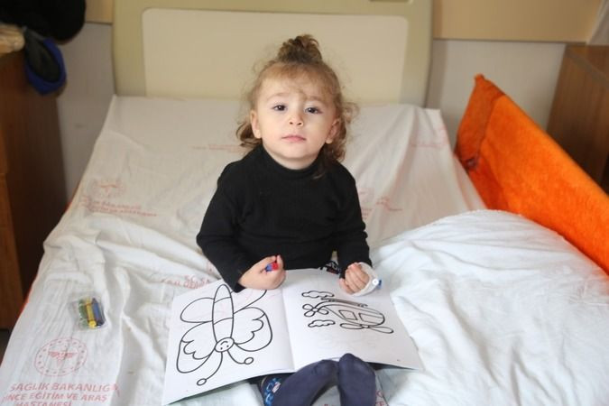 Büyükşehir, hastanedeki çocuklara moral dağıttı