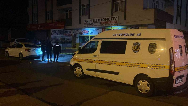 Arkadaşının kaza yaptığı yere gitti, husumetlileri tarafından vuruldu