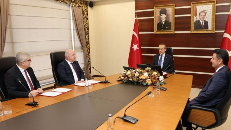 Abdi İpekçi Aile Sağlığı ve Kültür Merkezi için imzalar atıldı
