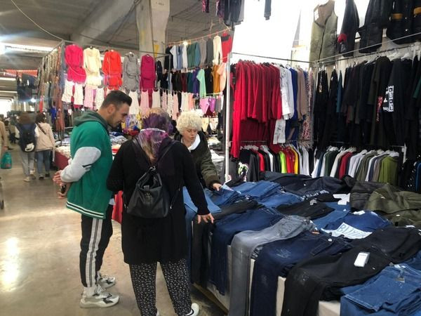 Vatandaş pazardan bile kıyafet alamıyor!