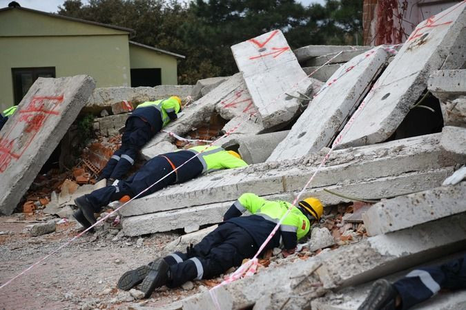 Belediye personellerinden arama kurtar ekibi kuruldu
