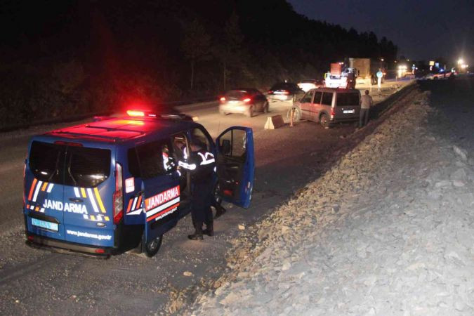 Hatalı sollama kaza getirdi, yaralılar var