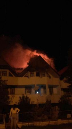 Kocaeli'de 2 villada yangın