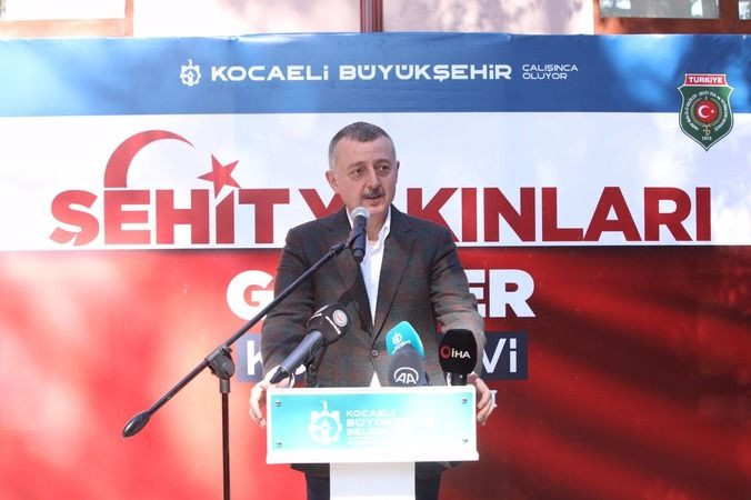 Büyükakın: Ağlamamak için kendimizi zor tuttuk