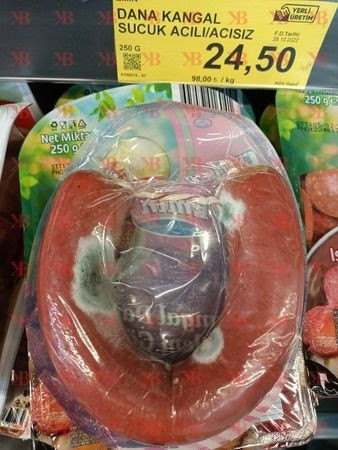 İzmit'teki o zincir marketteki sucukları görenler şok oldu!