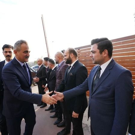 Hani memurlar siyaset yapamıyordu?