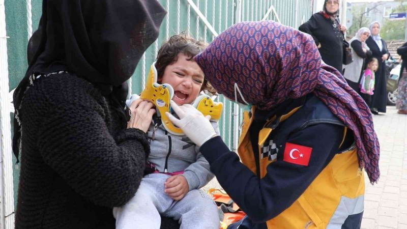 Paramparça olan otomobilde can pazarı
