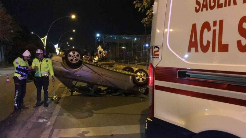 İzmit'te takla atan otomobilde can verdi