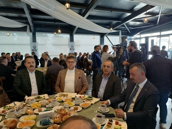 Bu vakıf çok konuşulur! Bir araya geldiler