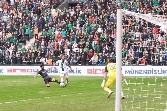 Kocaelispor, ıslıklana ıslıklana 3 puanı aldı!