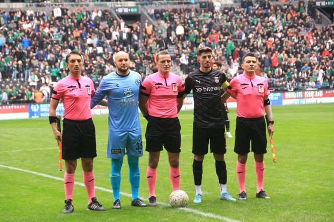 Kocaelispor, ıslıklana ıslıklana 3 puanı aldı!