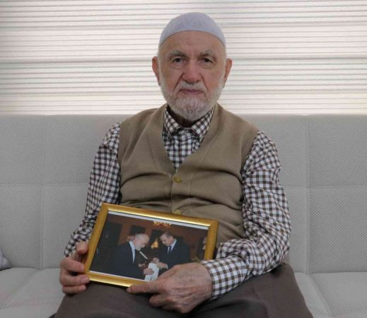 Kocaeli'de yaşayan öğretmeni Erdoğan'ı anlattı
