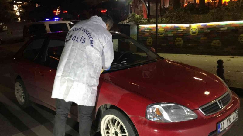 İzmit Acısu'da silahlı kavga! Mermi, yoldan geçen aracın camına isabet etti
