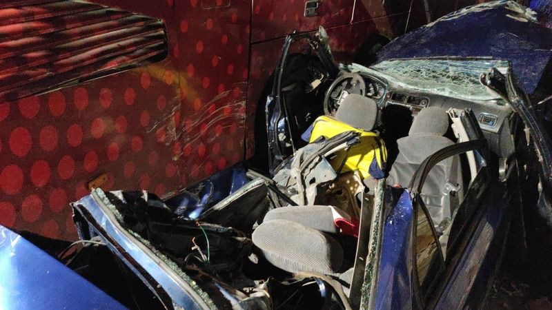 Kocaeli'de seyir halinde tartışan iki otomobil sürücüsü çarpıştı: 1'İ AĞIR 5 YARALI